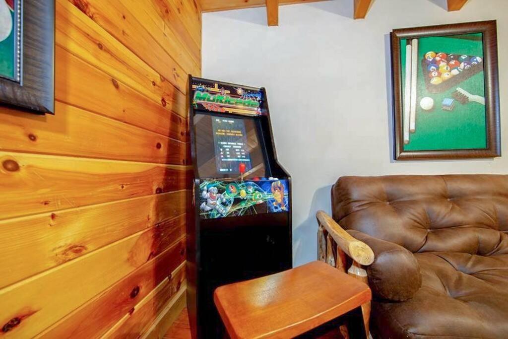 Pigeonforge Cabin Game Roomdog Friendlyhot Tub Pigeon Forge Kültér fotó